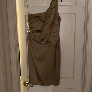 Kay Unger One-Shoulder Gold Dress